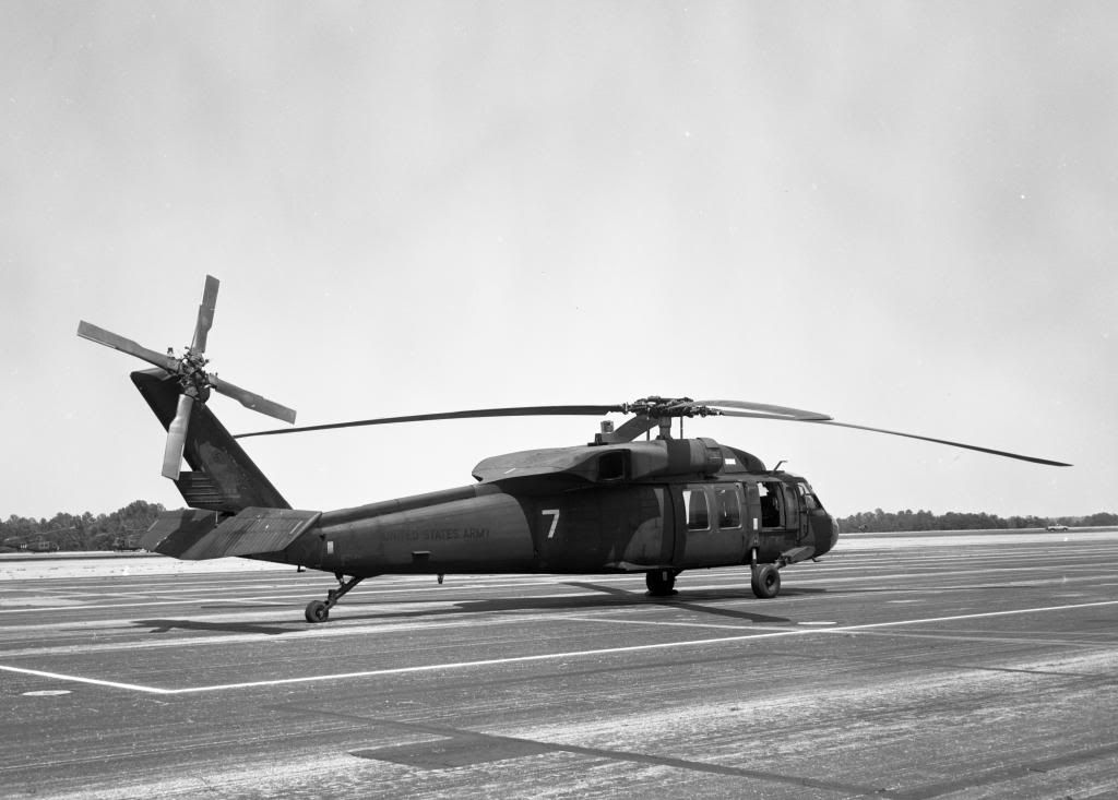 UH-60May201981ALQ-144install-2_zpsec9c0de1.jpg